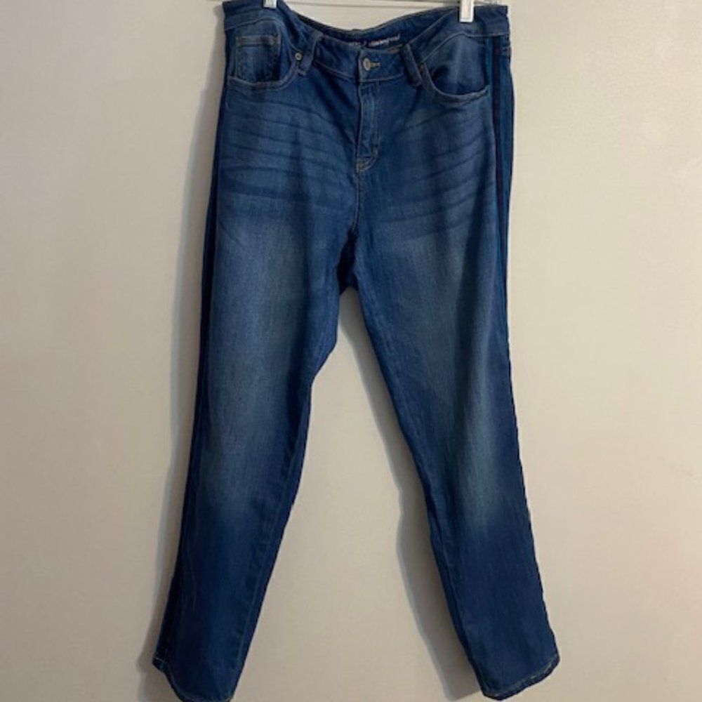 SOHO Slim Boyfriend 5 pockets distressed with Blue stripping jeans, size 12
